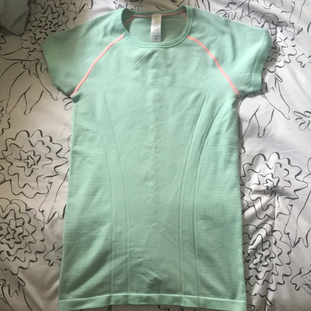 Ivivva shirt